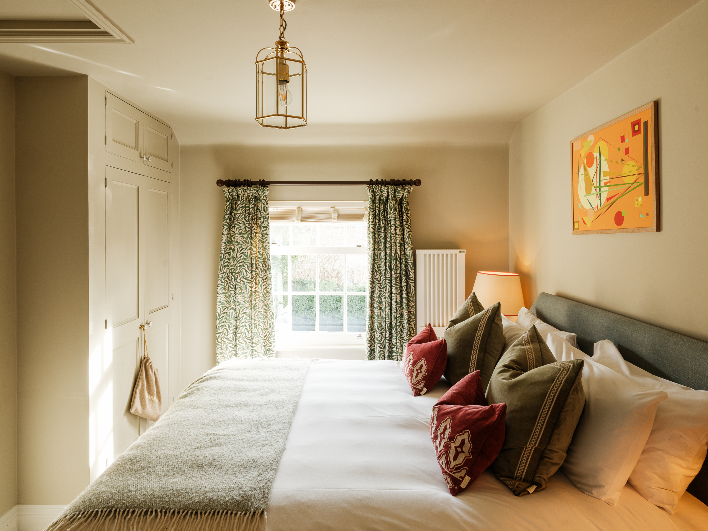 places to stay in amesbury uk